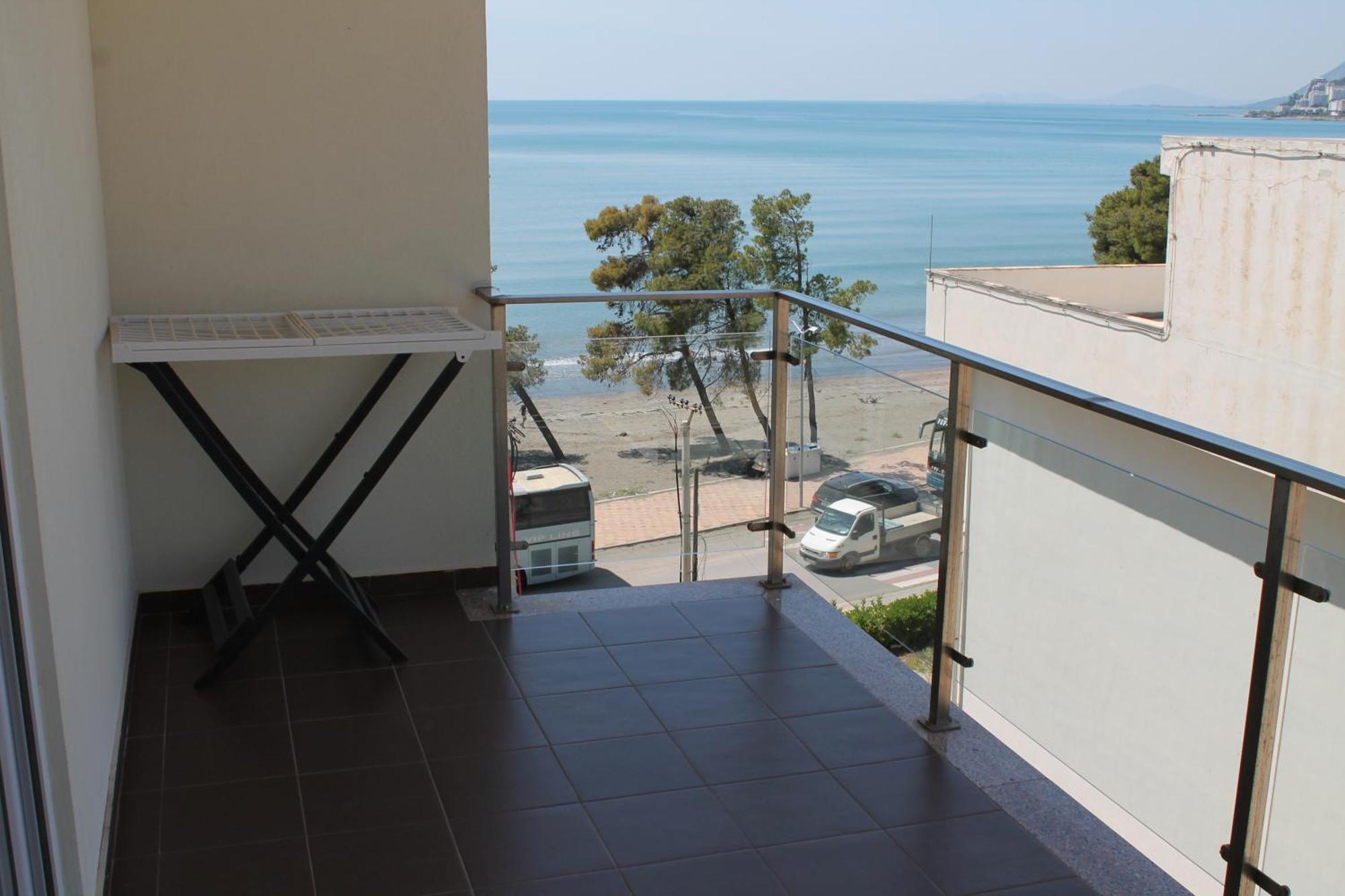 Blue Apartments & Hotel Shëngjin Dış mekan fotoğraf